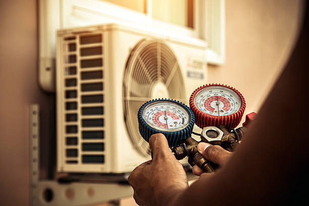 Professional Ductwork Repair technician working in Jackson Center, OH